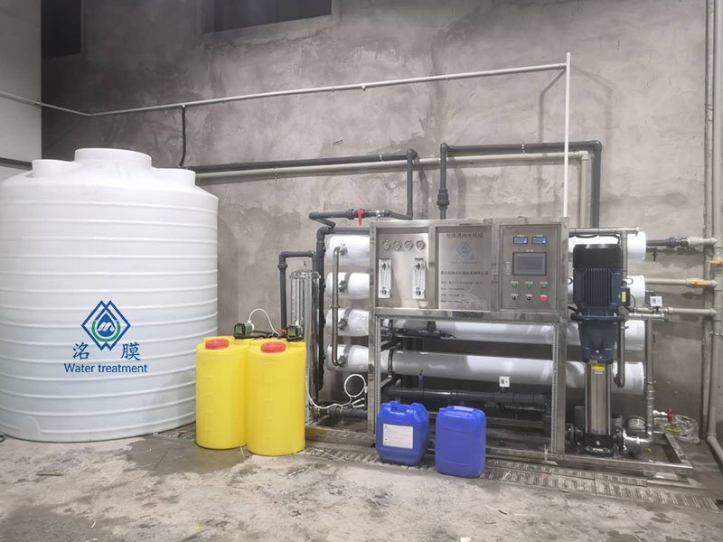 反滲透設(shè)備 反滲透設(shè)備